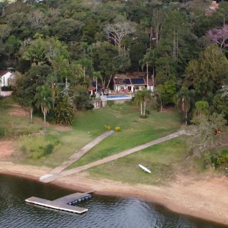 Chacara Em Condominio A Beira Da Represa Para Locacao Familiar Ibiúna Екстериор снимка