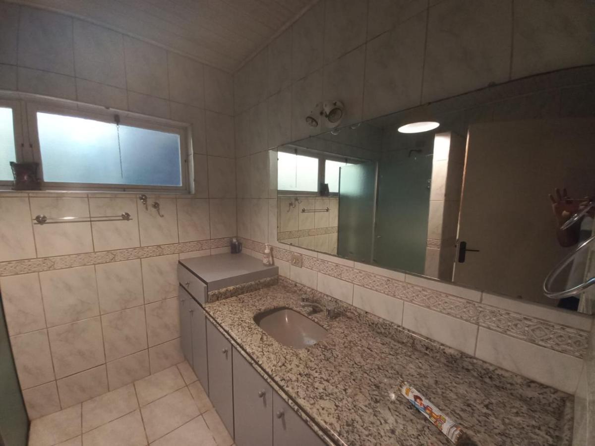 Chacara Em Condominio A Beira Da Represa Para Locacao Familiar Ibiúna Екстериор снимка