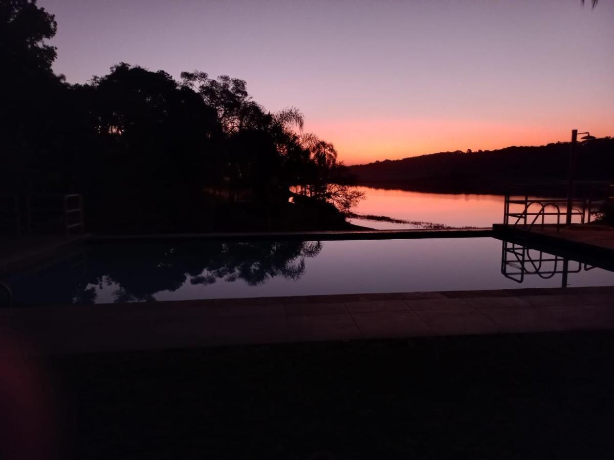 Chacara Em Condominio A Beira Da Represa Para Locacao Familiar Ibiúna Екстериор снимка